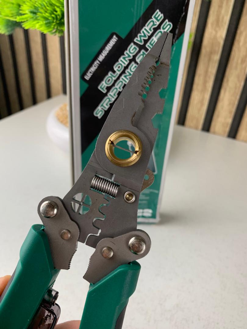 Pince à dénuder multifonction avec testeur de tension