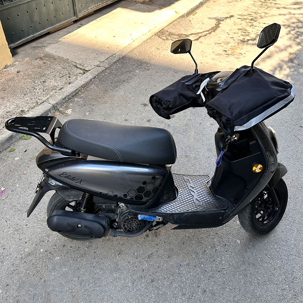 Waterproof handlebar muffs for Vespa