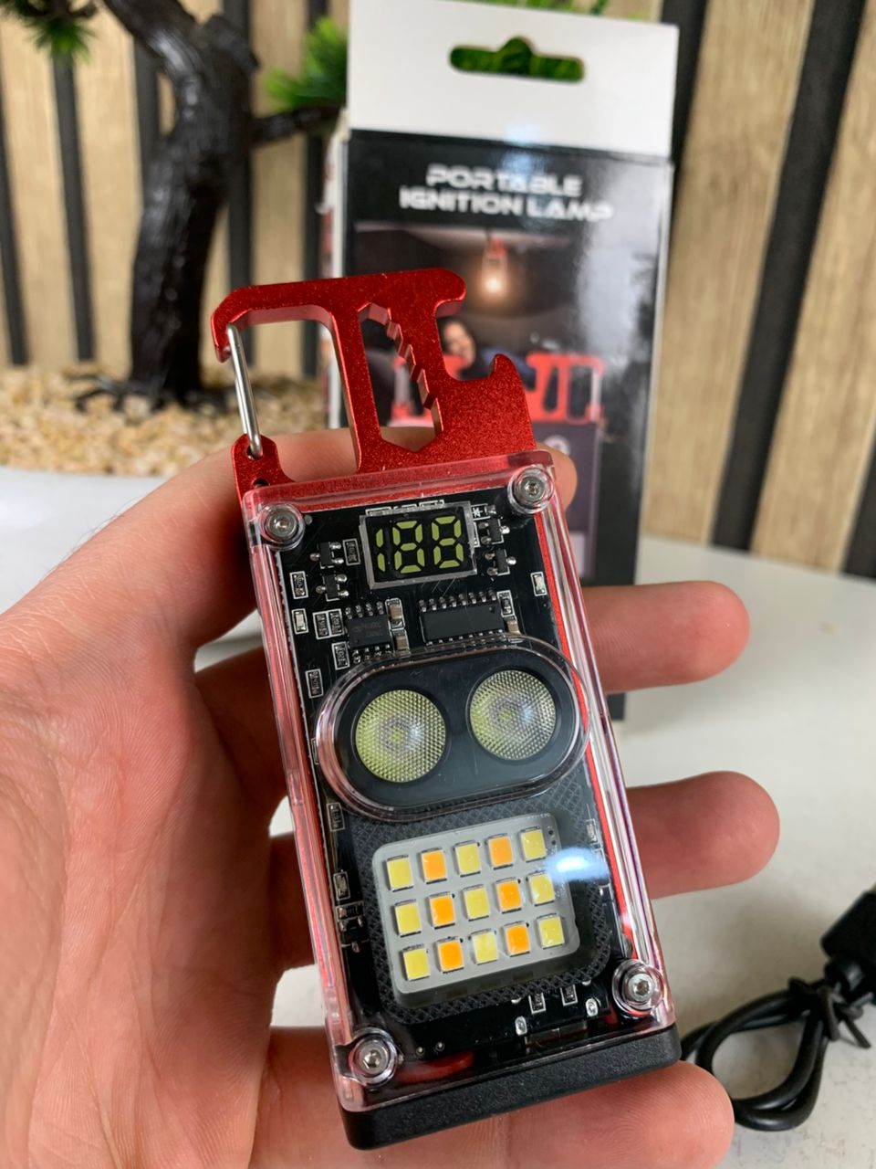 COB Multifunction Flashlight 1000 Lumens, 6 Modes