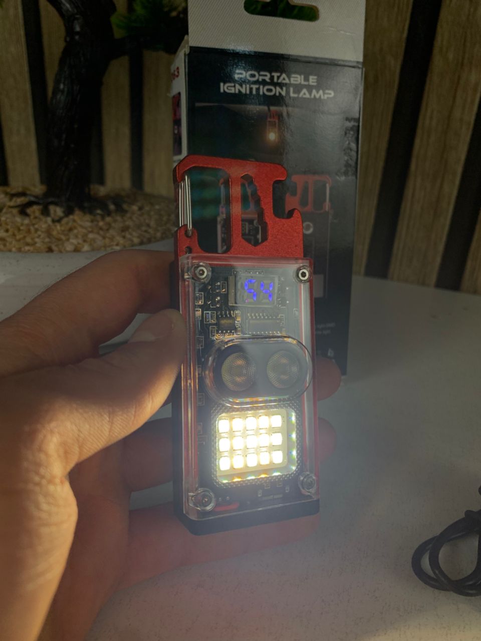 COB Multifunction Flashlight 1000 Lumens, 6 Modes