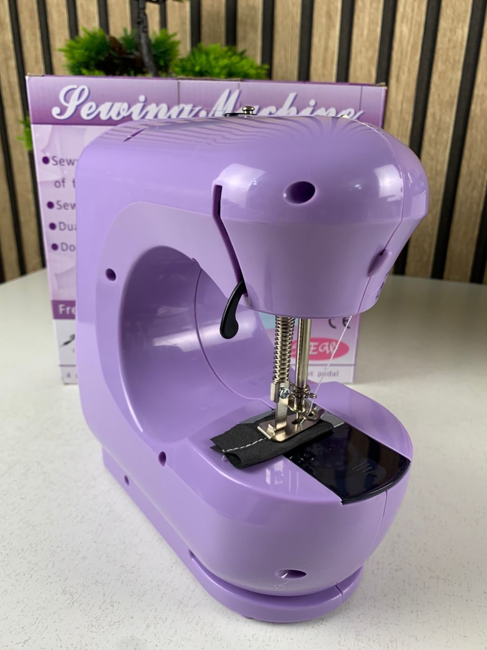 Portable lightweight electric sewing machine JYSM-301