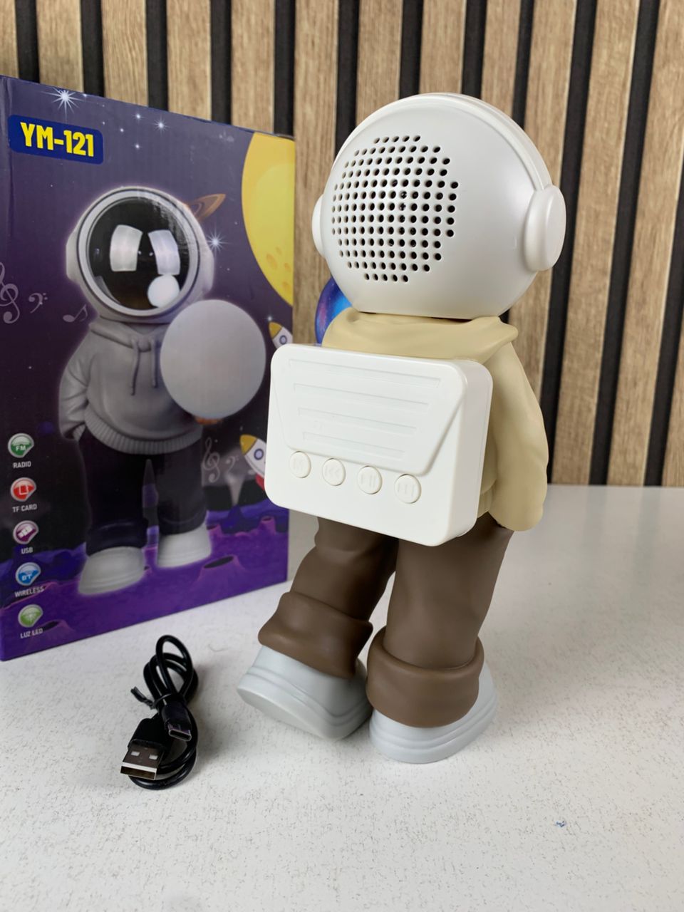 Bluetooth Speaker and Astronaut Lamp YM-121