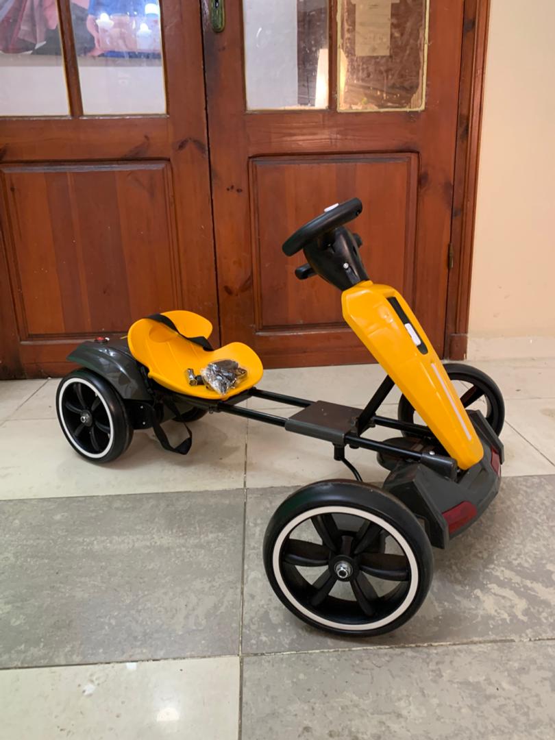 Kart électrique pliable pour enfants 12V avec marche arrière