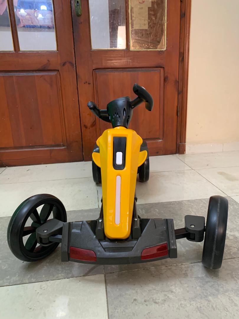 Kart électrique pliable pour enfants 12V avec marche arrière