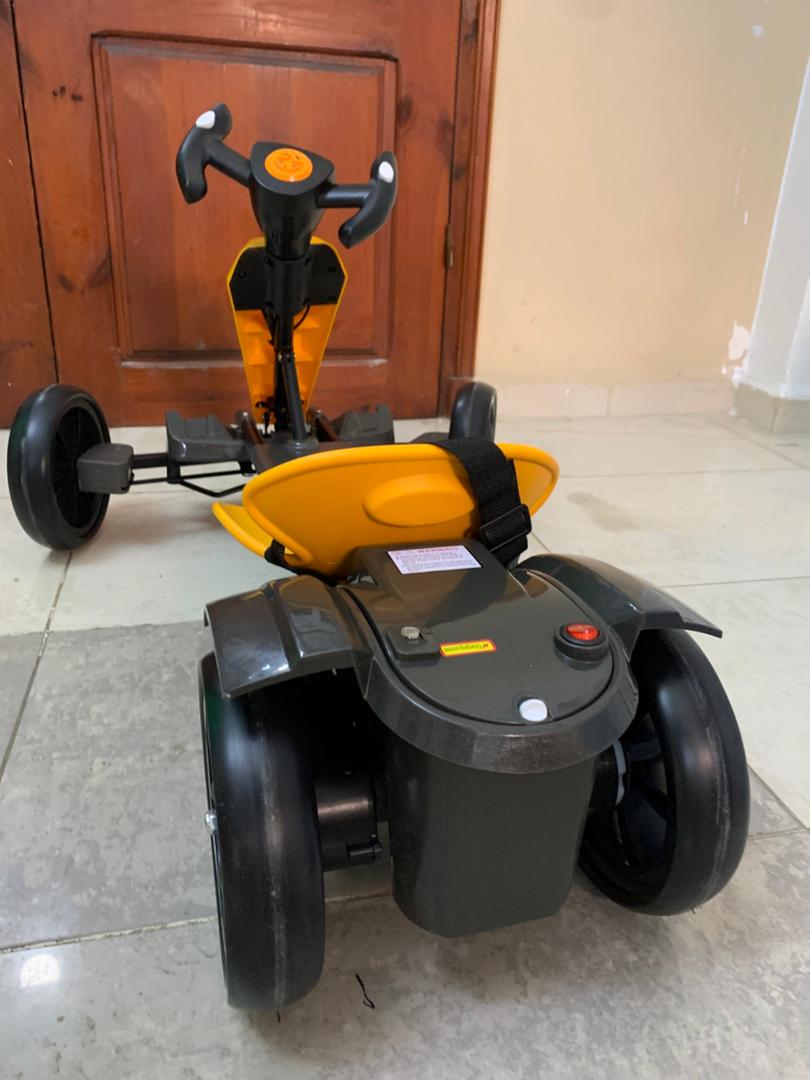 Kart électrique pliable pour enfants 12V avec marche arrière
