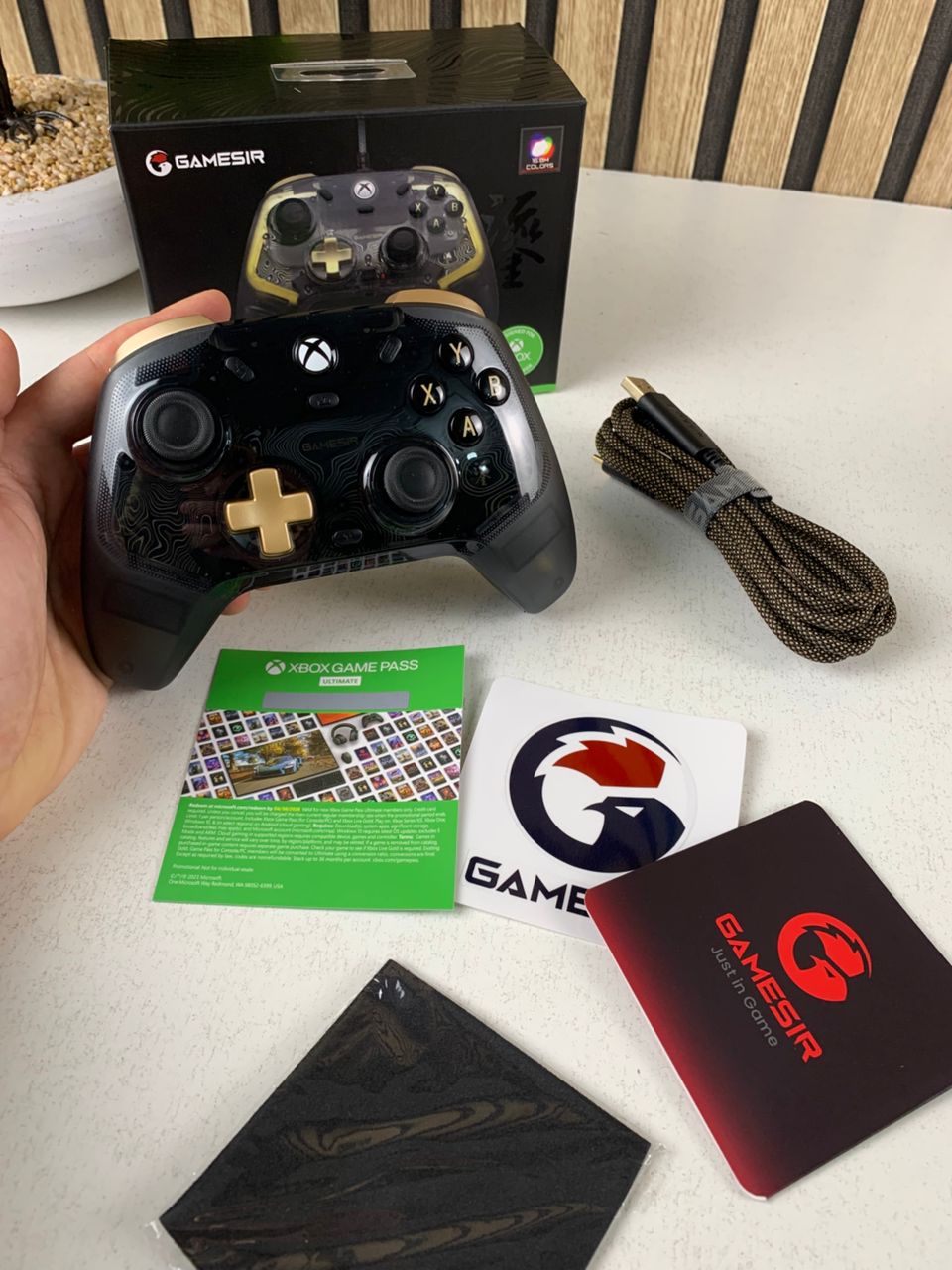 وحدة تحكم سلكية GameSir Kaleid Flux بإضاءة RGB لجهاز Xbox