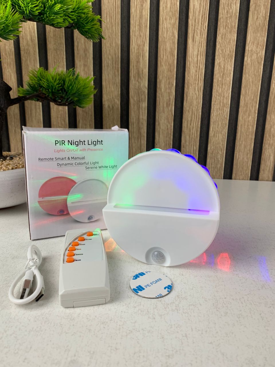 Magnetic LED night light with motion sensor