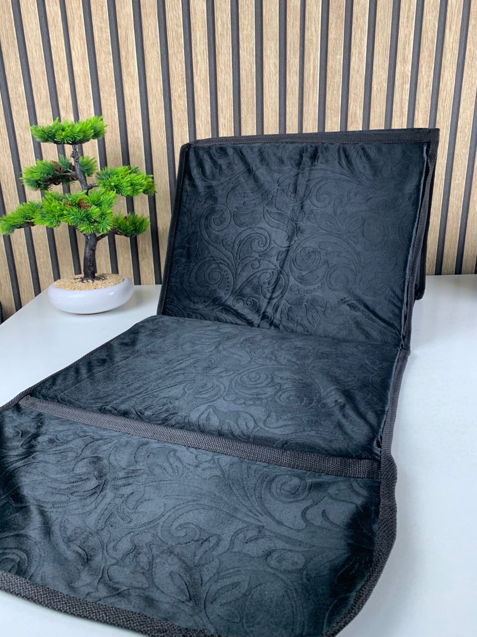 Sultan foldable prayer mat with backrest and back pocket V2