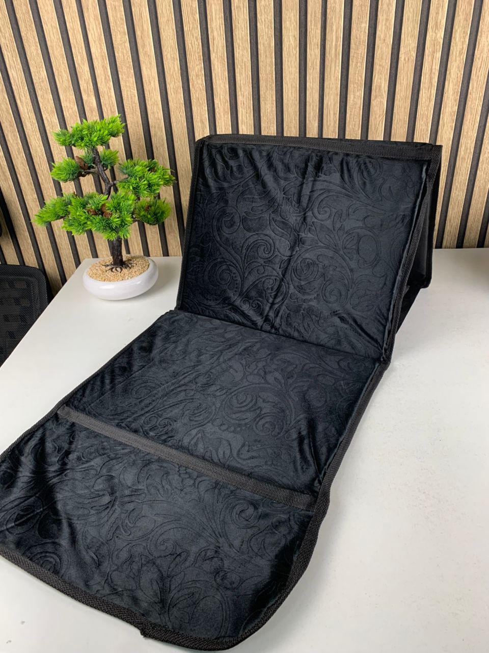 Sultan foldable prayer mat with backrest and back pocket V2