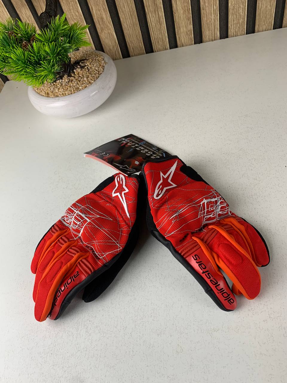 قفازات دراجة نارية Alpinestars MM93 Losail V2 تعمل باللمس