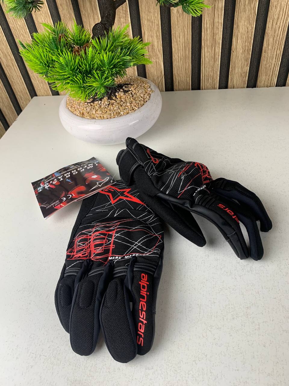 قفازات دراجة نارية Alpinestars MM93 Losail V2 تعمل باللمس
