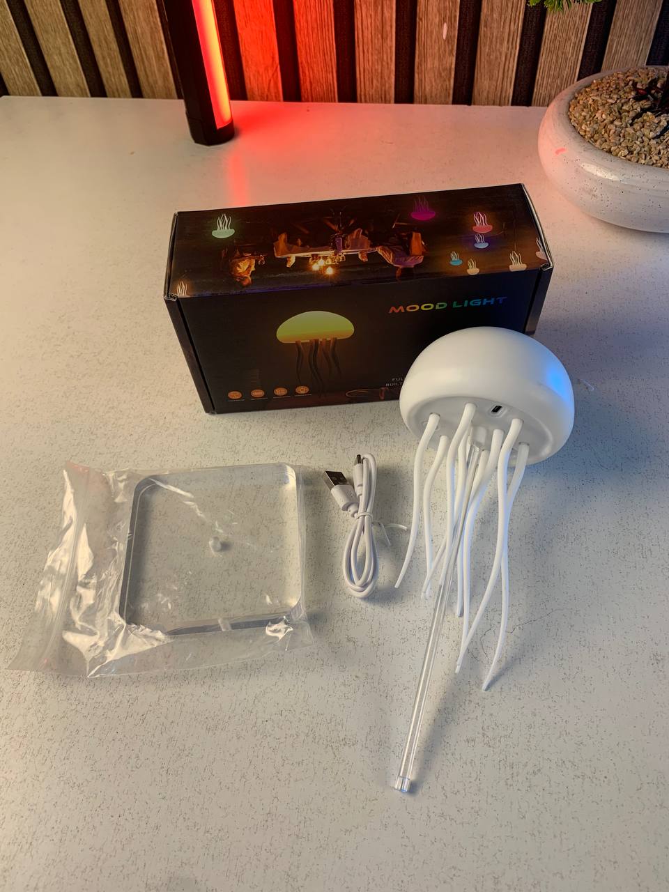 Jellyfish bedside lamp with RGB gradient and animated tentacles