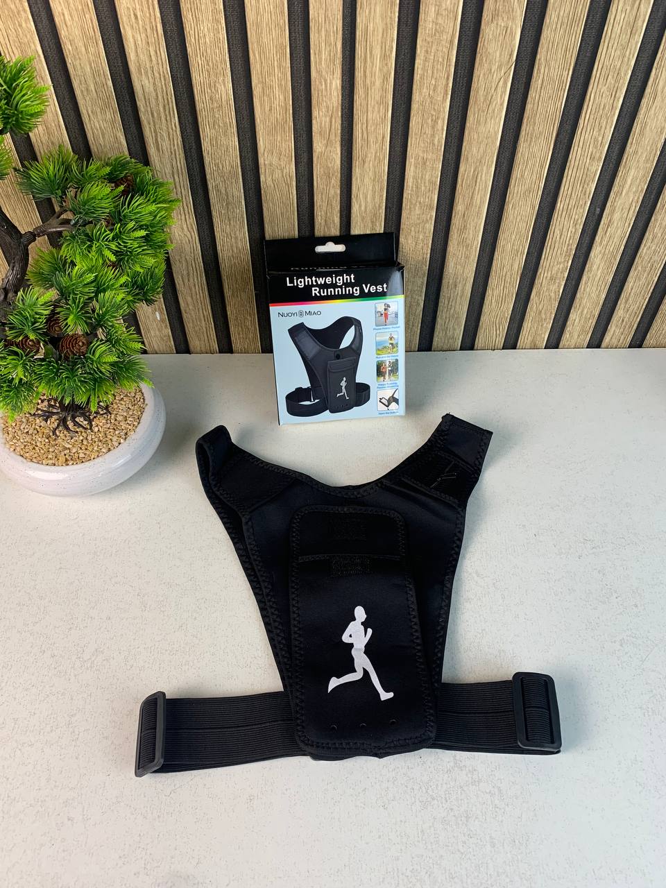 Unisex sports phone holder vest