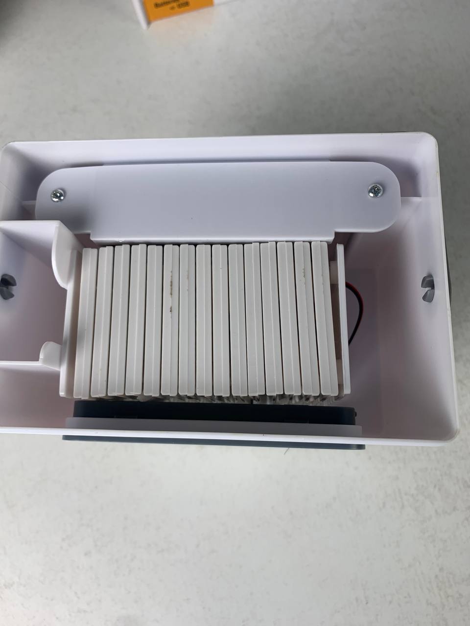 مبرد هواء محمول Blu Breeze يعمل بـ USB/AC