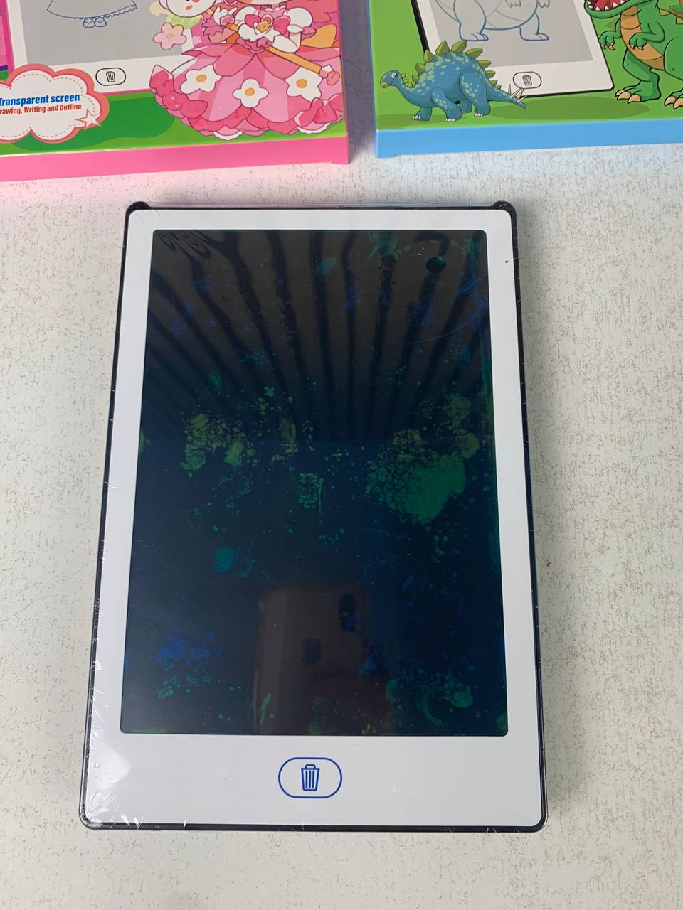 Educational LCD drawing tablet for kids with 20 drawing templates