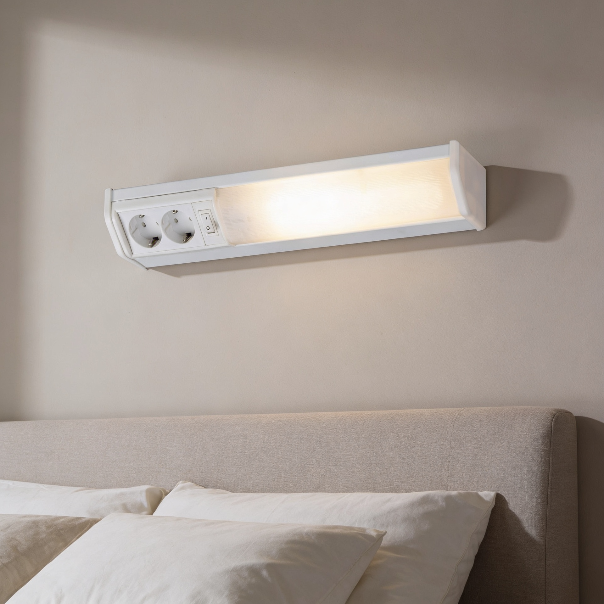 Linear wall light 10W 50cm with 2 sockets