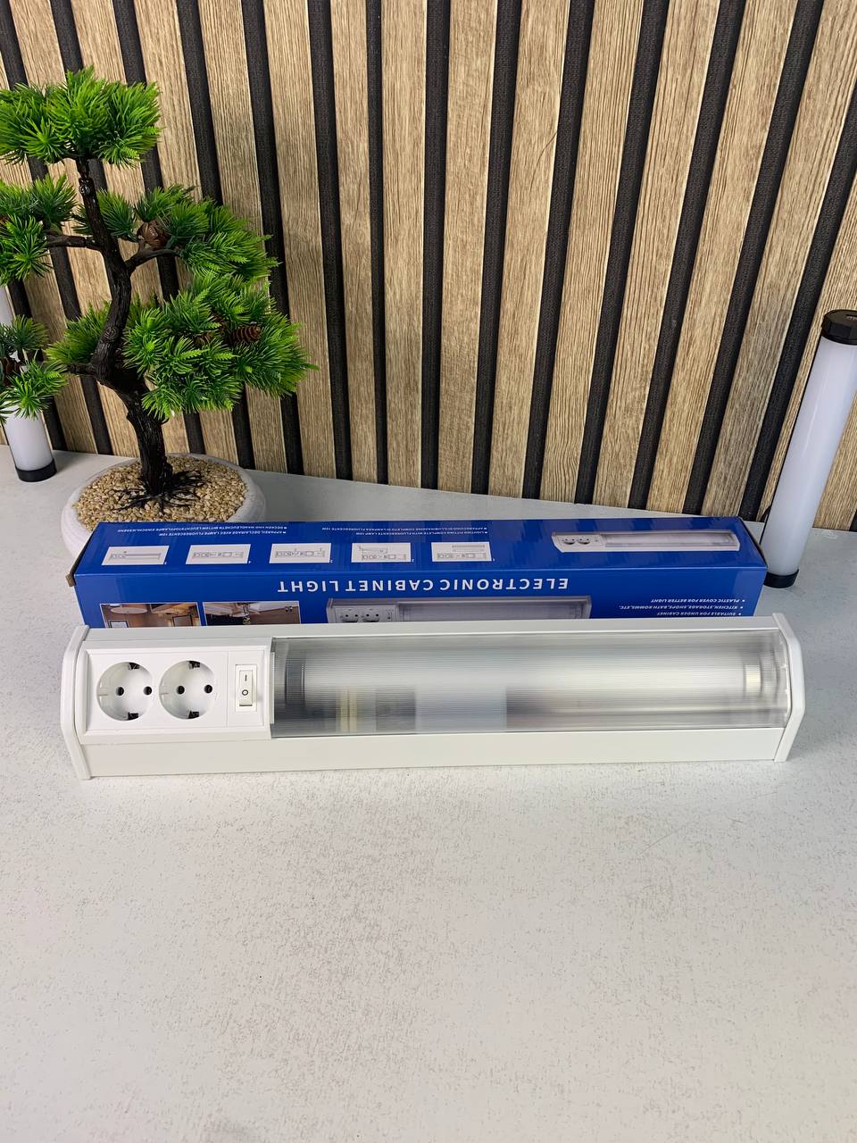 Linear wall light 10W 50cm with 2 sockets