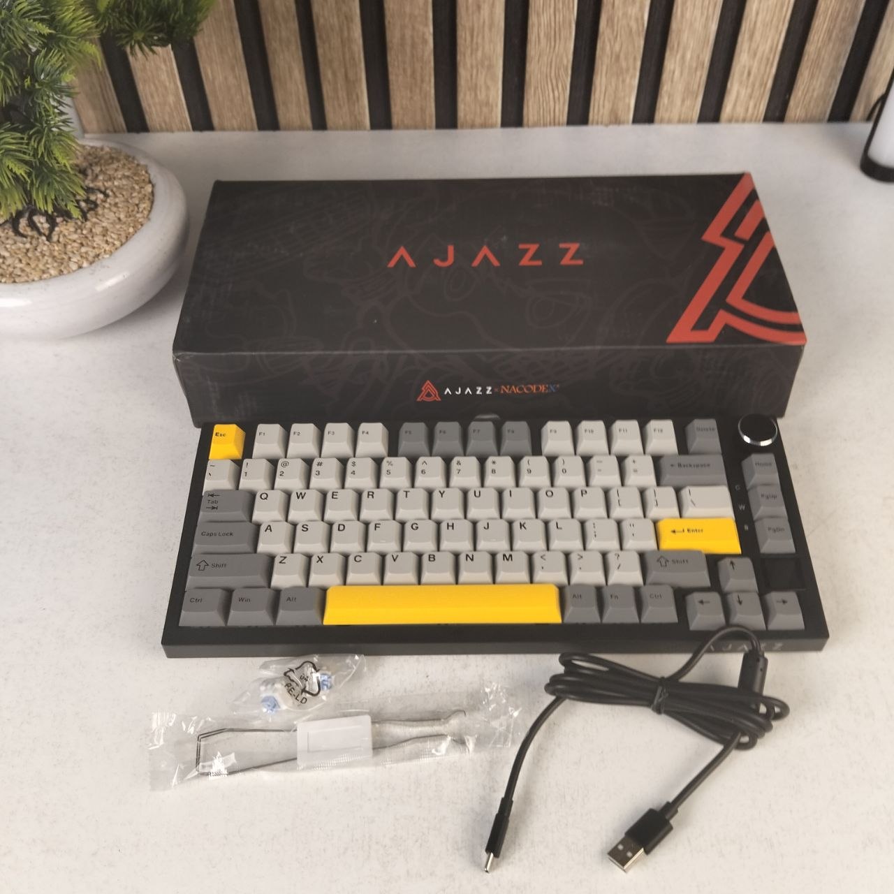 لوحة مفاتيح ميكانيكية Ajazz AK820 Pro، أسود، مع شاشة TFT وهيكل Gasket