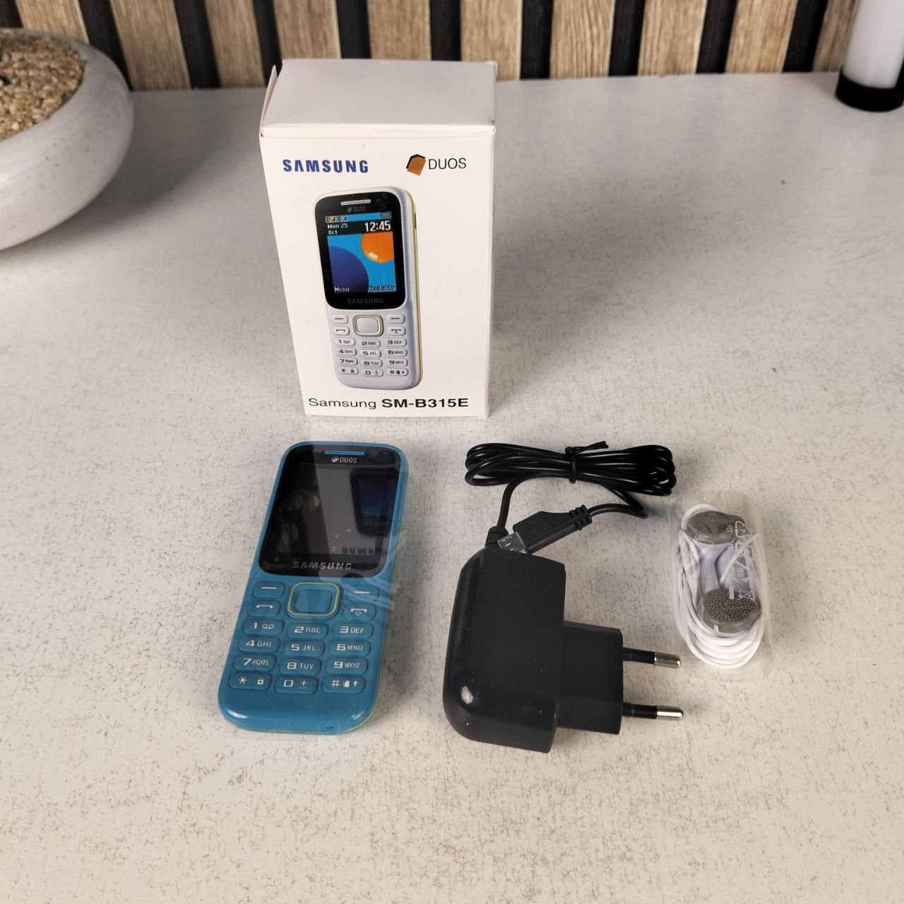 Samsung SM-B315E Dual SIM Mobile Phone