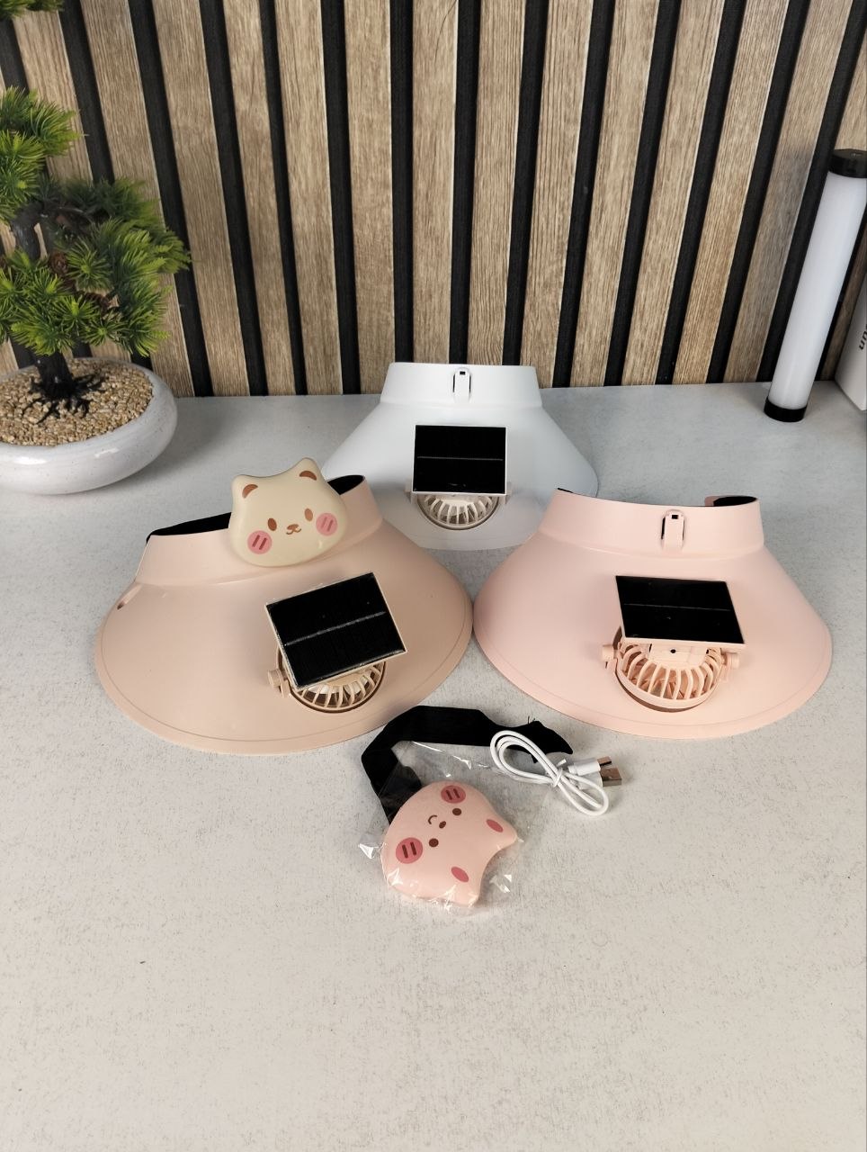 Solar cooling cap with built-in USB rechargeable fan