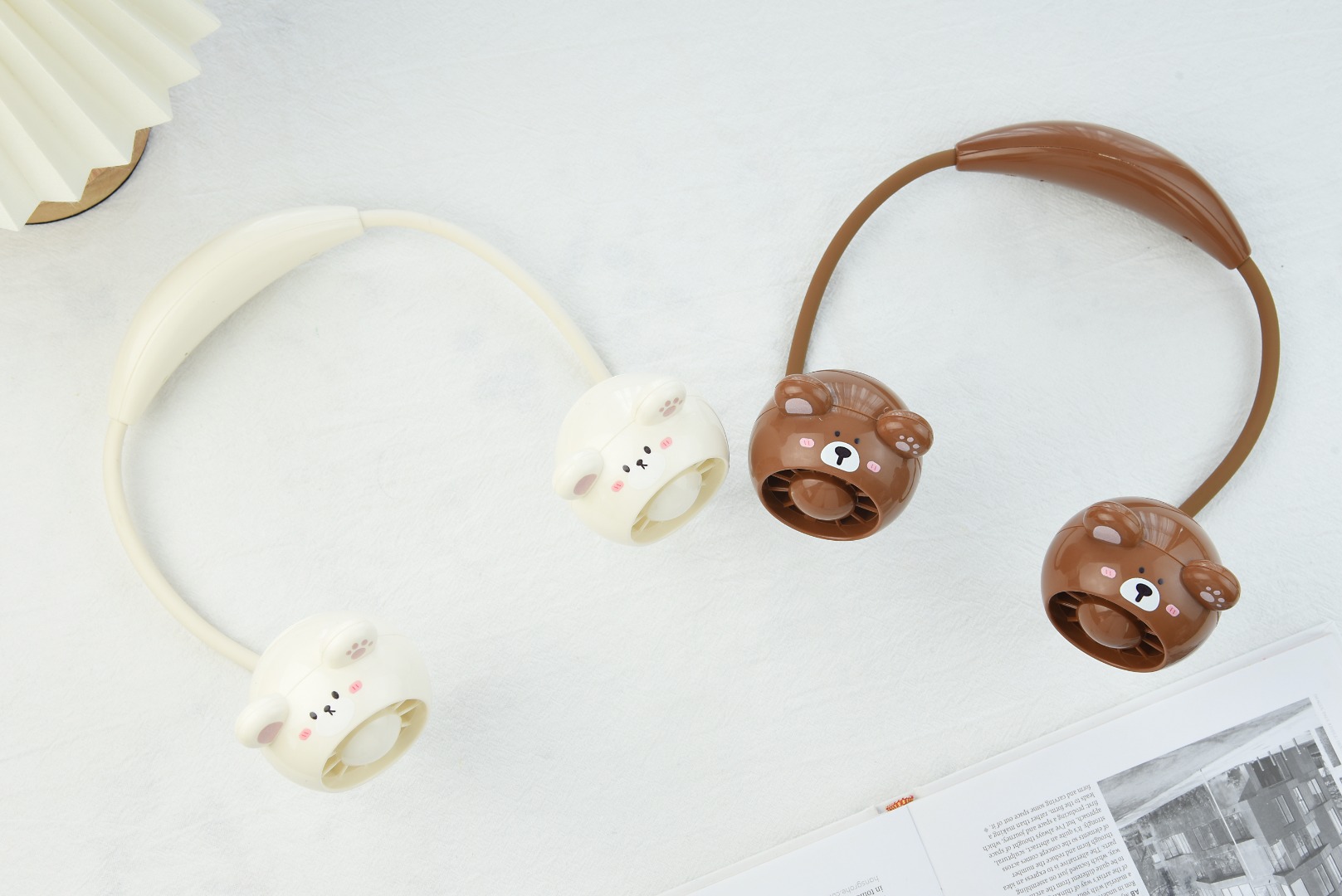 Mini adjustable USB desk fan