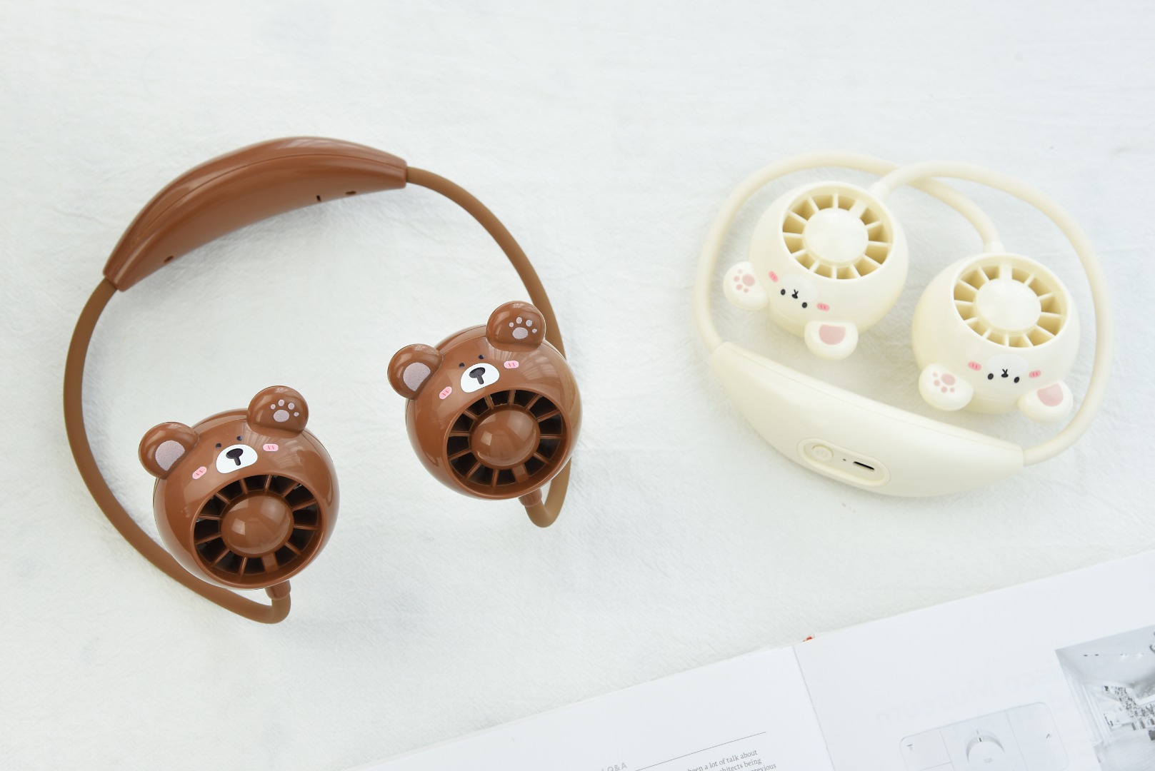 Mini adjustable USB desk fan