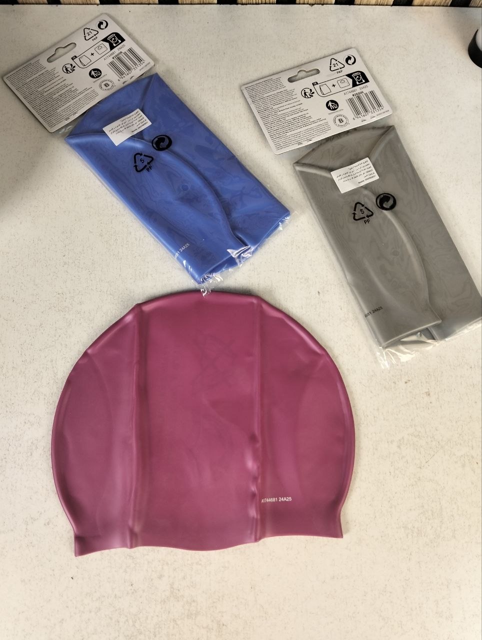 Silicone swim cap for adults