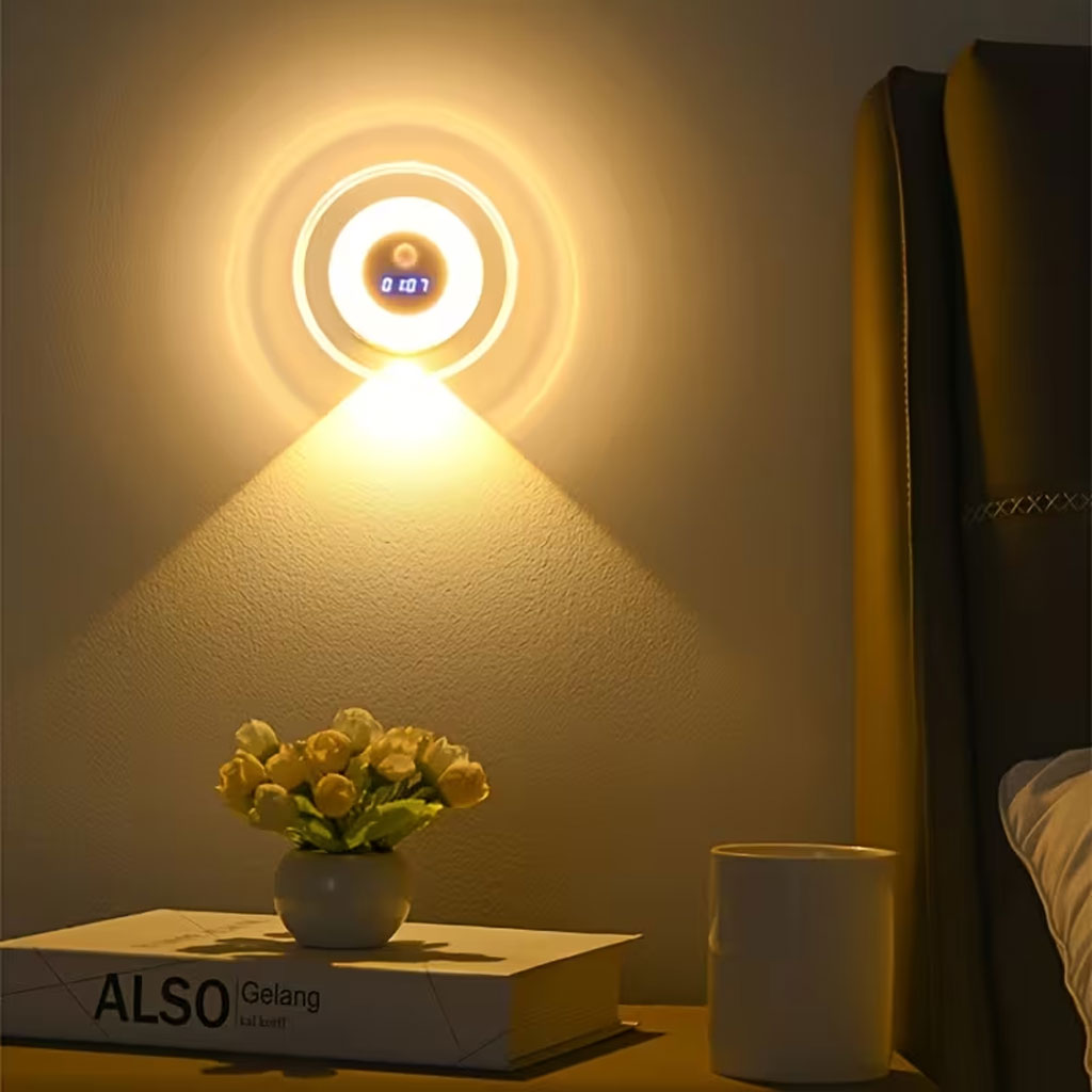 مصباح حائط ذكي LED بمستشعر حركة وشاشة عرض وقت رقمية